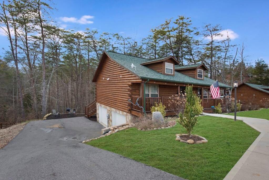 Enchanted Forest Cabin And Teepee! Lights & Laser Show! Private Hot Tub! Unique Stay! Sevierville Eksteriør bilde