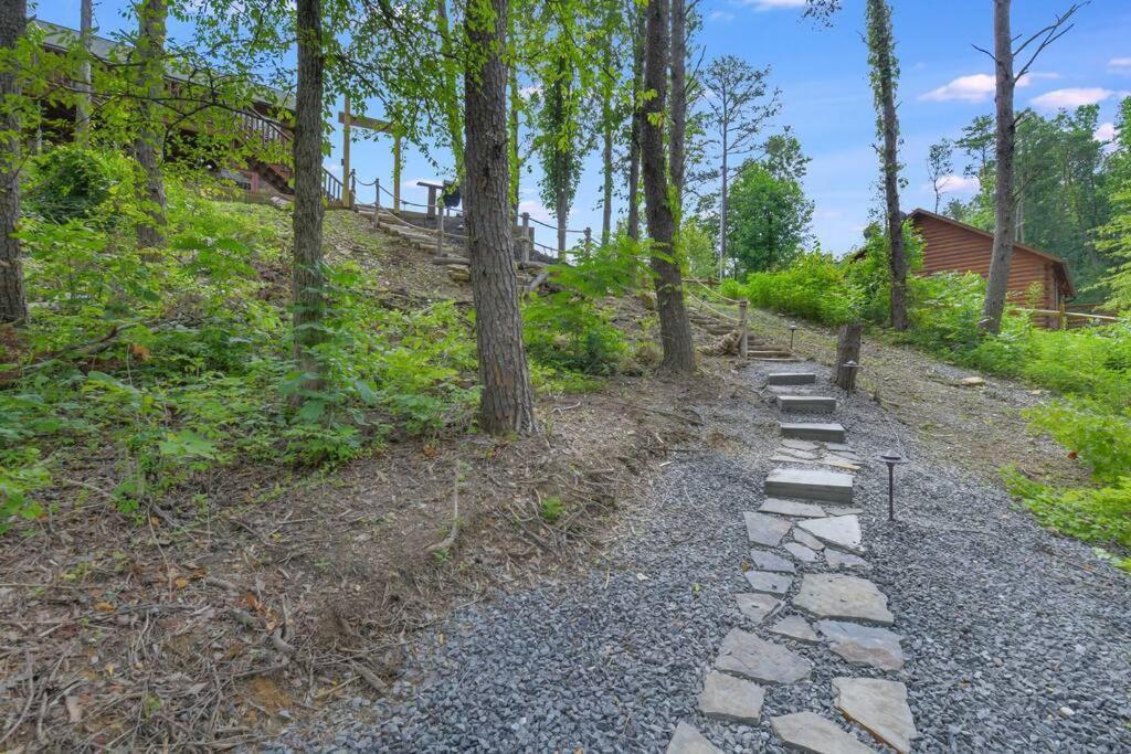 Enchanted Forest Cabin And Teepee! Lights & Laser Show! Private Hot Tub! Unique Stay! Sevierville Eksteriør bilde
