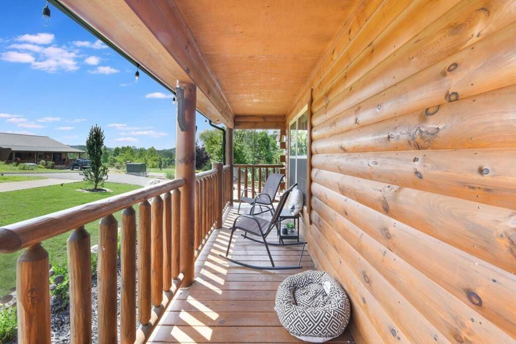 Enchanted Forest Cabin And Teepee! Lights & Laser Show! Private Hot Tub! Unique Stay! Sevierville Eksteriør bilde