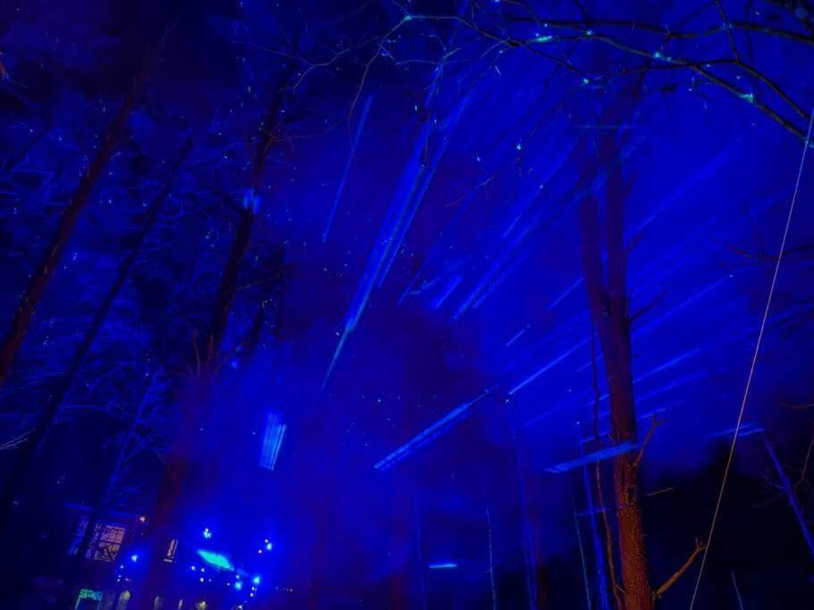 Enchanted Forest Cabin And Teepee! Lights & Laser Show! Private Hot Tub! Unique Stay! Sevierville Eksteriør bilde