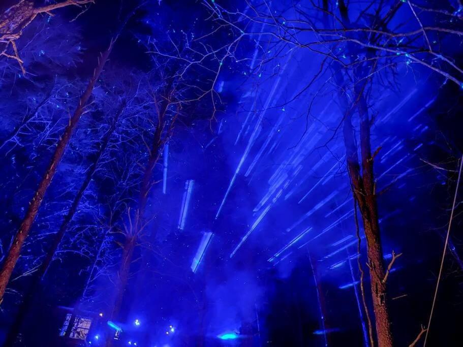 Enchanted Forest Cabin And Teepee! Lights & Laser Show! Private Hot Tub! Unique Stay! Sevierville Eksteriør bilde