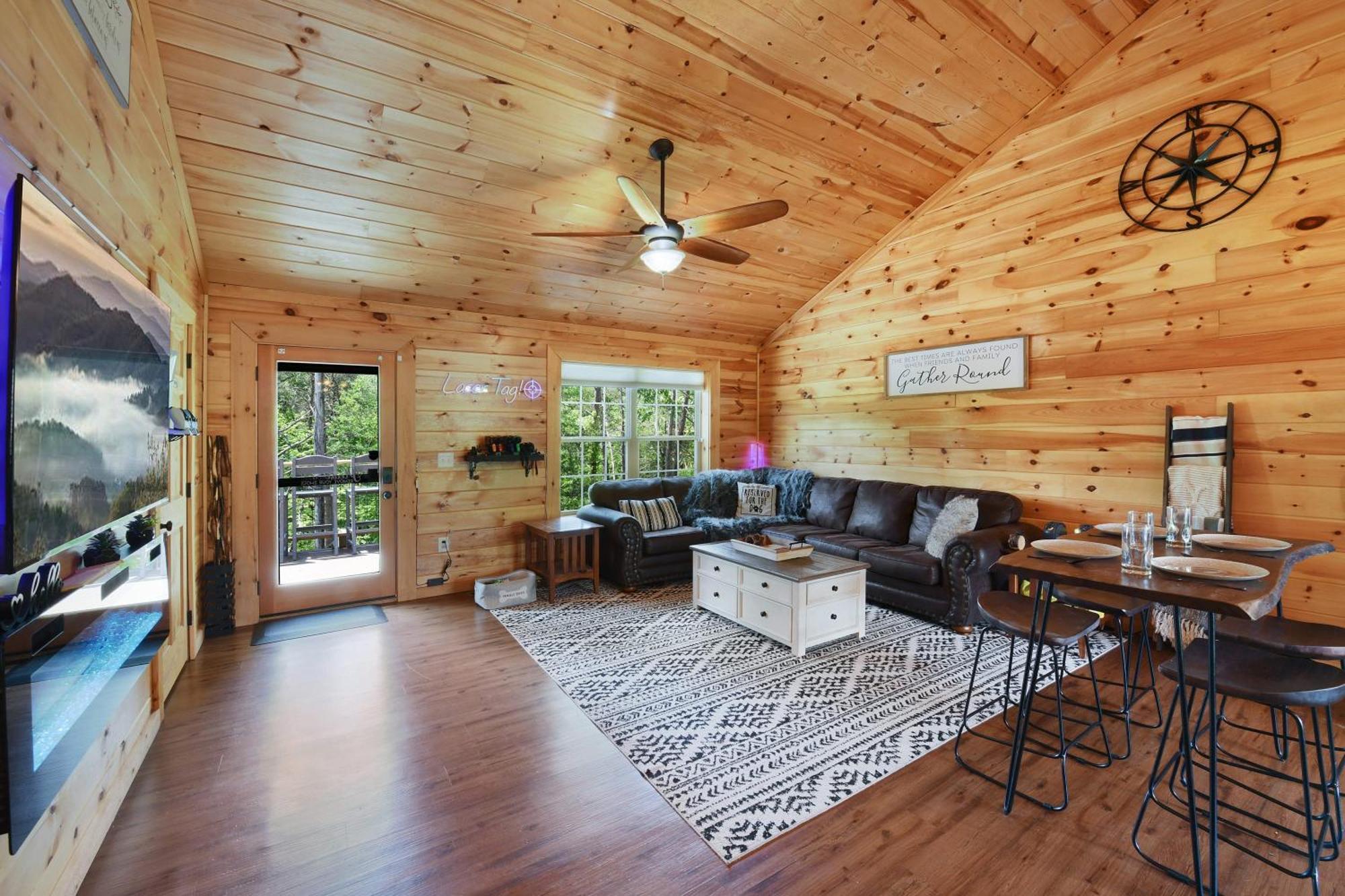Enchanted Forest Cabin And Teepee! Lights & Laser Show! Private Hot Tub! Unique Stay! Sevierville Eksteriør bilde